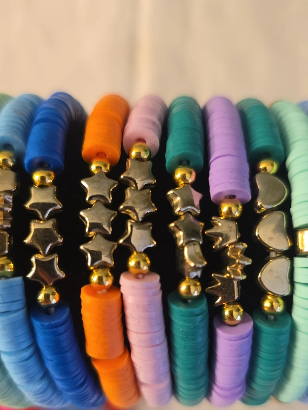36 Colorful Beaded Children stretch Bracelets Hearts Stars Crowns New